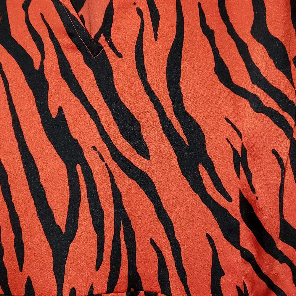 Dress - Picture 2 of 5